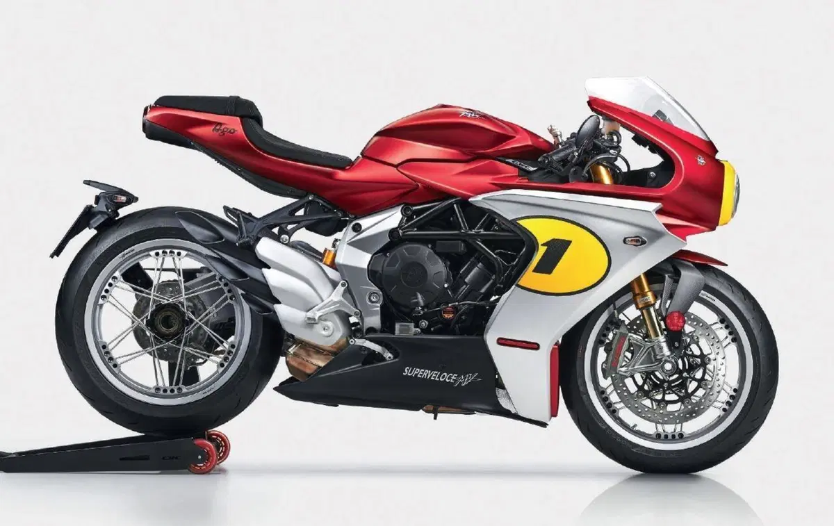 MV Agusta Superveloce AGO: 311 esemplari come le vittorie del campione (4)