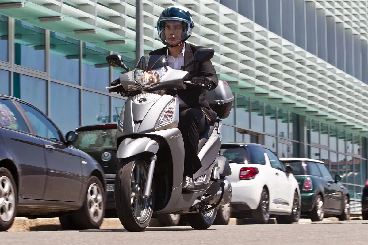 Nuovo Kymco People GTi 2015