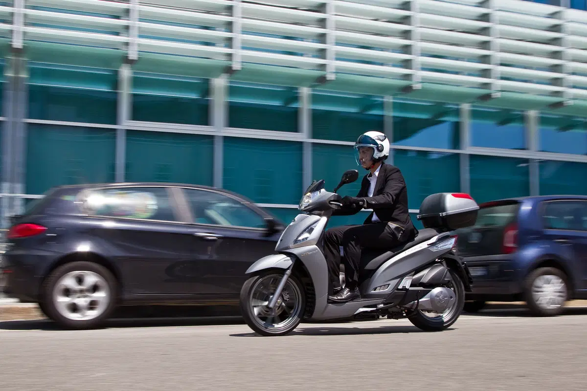 Nuovo Kymco People GTi 2015 (3)