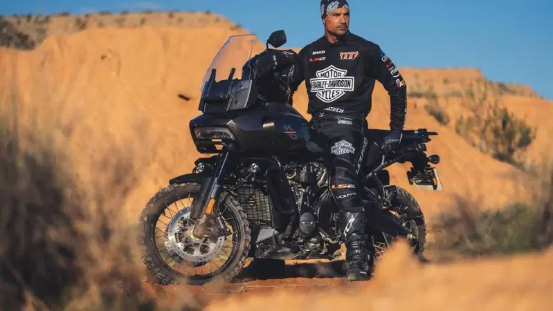 Baja Aragon. Si pu&ograve; non applaudire Joan Pedrero che va in gara con la H-D Pan America?