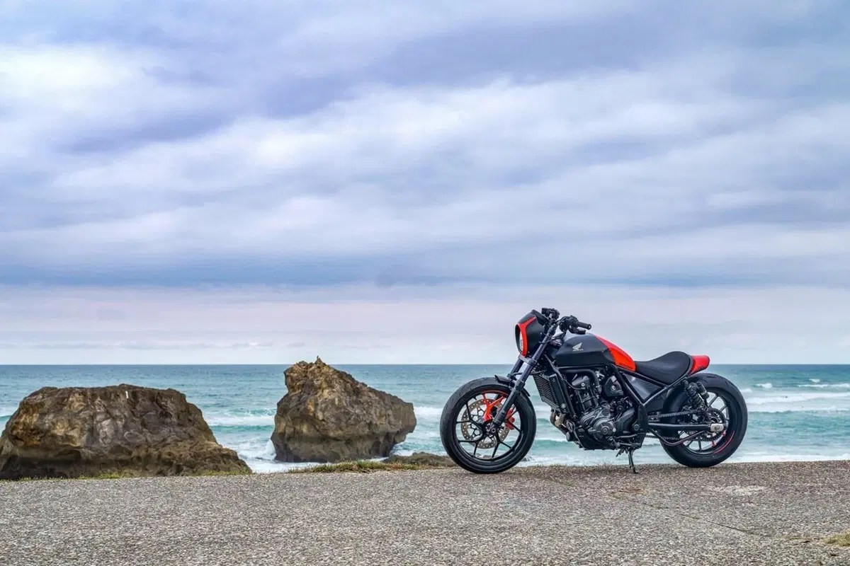Per le special di Wheels and Waves Honda ha scelto le Rebel e a noi pare una decisione azzeccata (22)