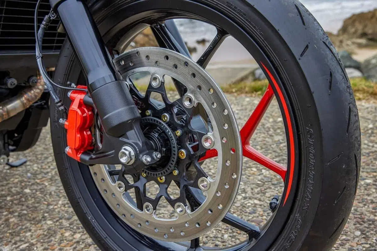 Per le special di Wheels and Waves Honda ha scelto le Rebel e a noi pare una decisione azzeccata (21)