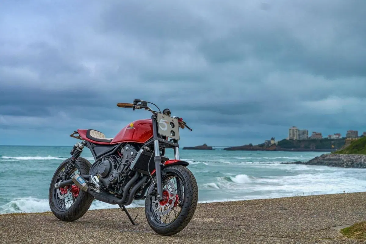 Per le special di Wheels and Waves Honda ha scelto le Rebel e a noi pare una decisione azzeccata (34)