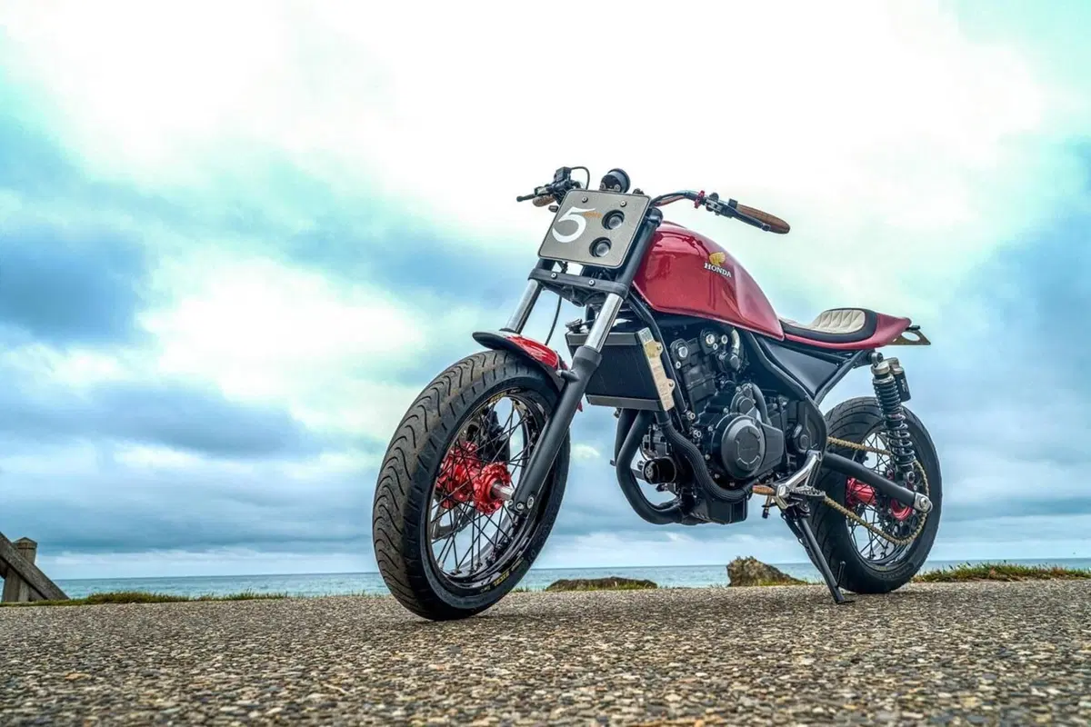 Per le special di Wheels and Waves Honda ha scelto le Rebel e a noi pare una decisione azzeccata (31)