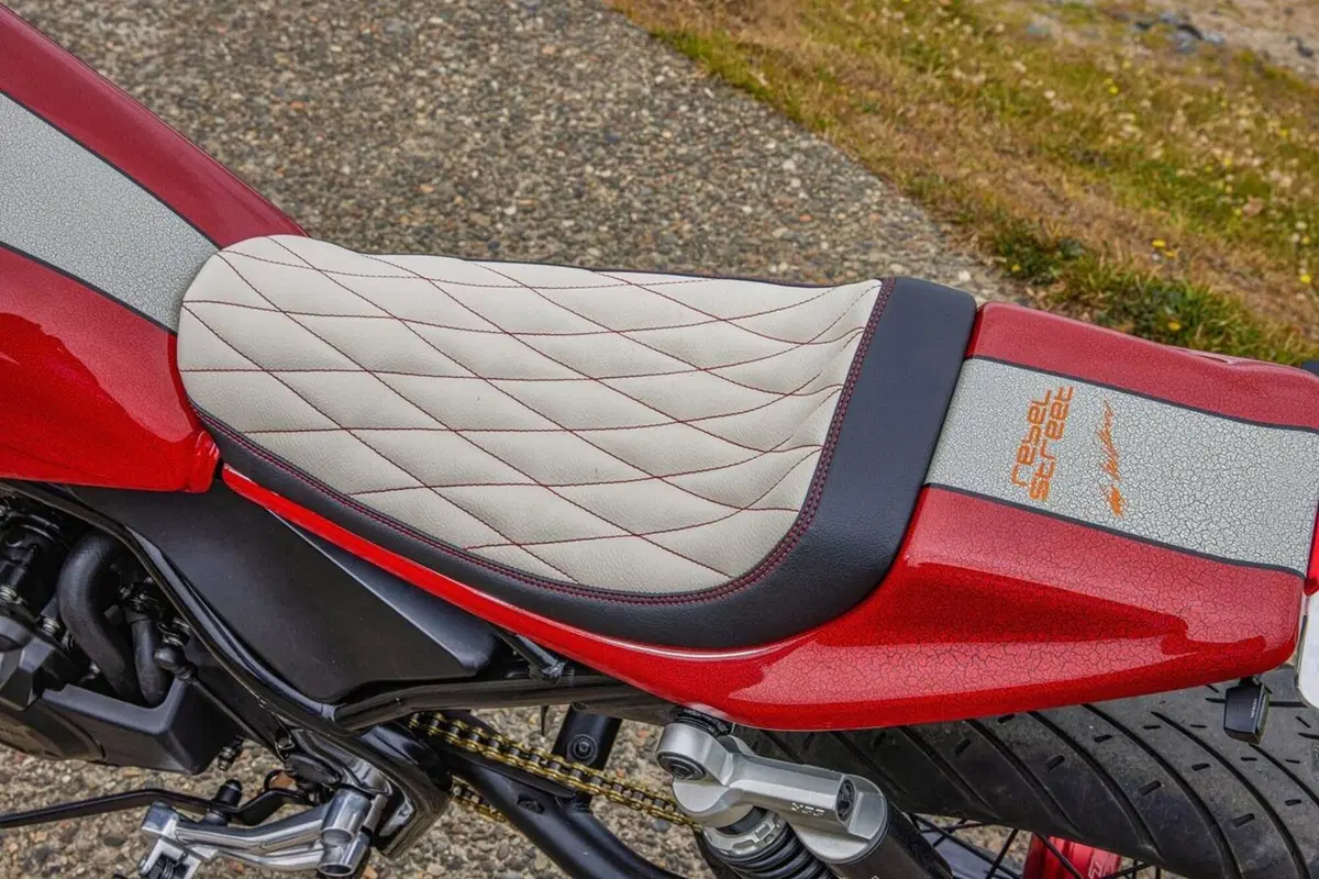 Per le special di Wheels and Waves Honda ha scelto le Rebel e a noi pare una decisione azzeccata (35)