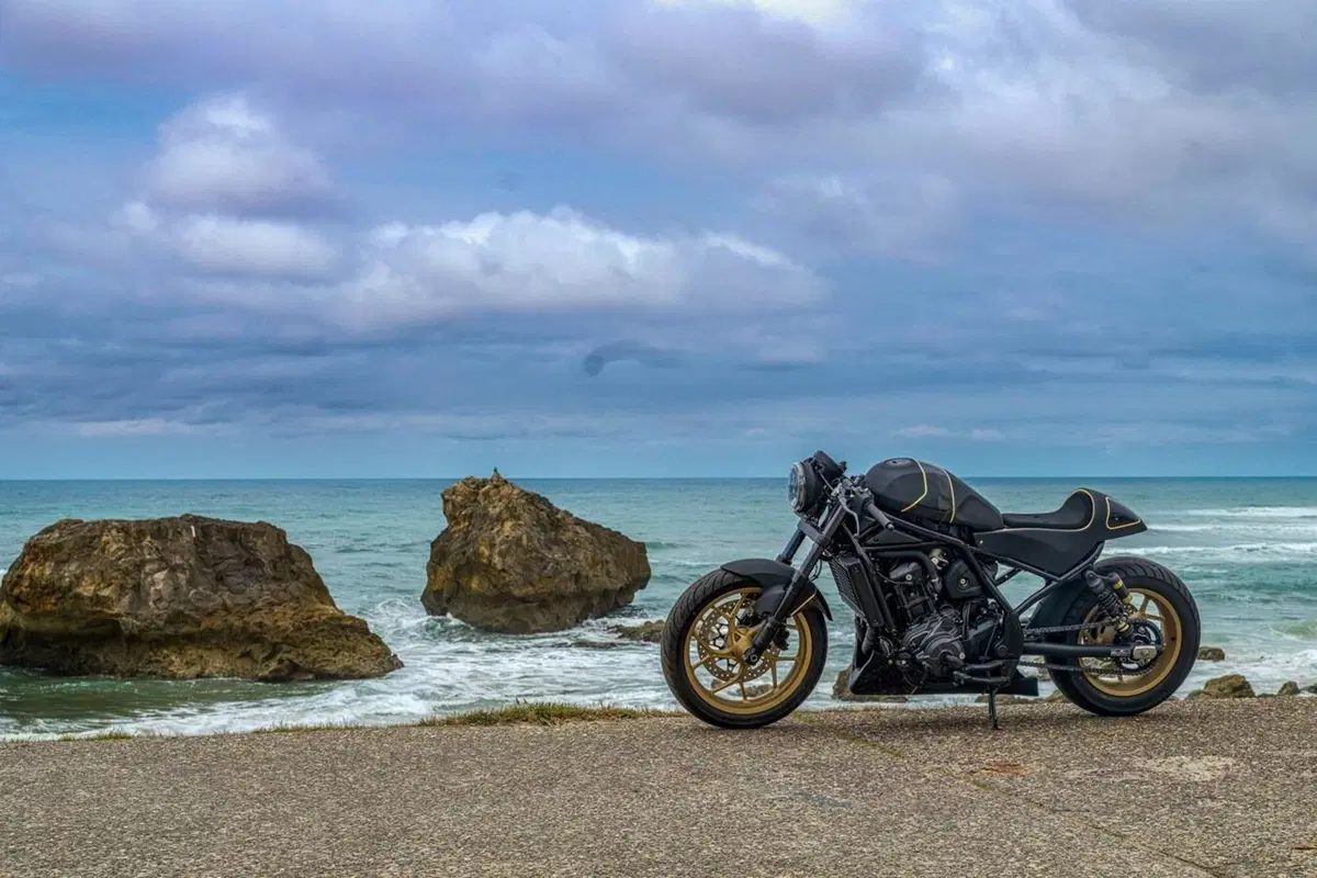 Per le special di Wheels and Waves Honda ha scelto le Rebel e a noi pare una decisione azzeccata (36)