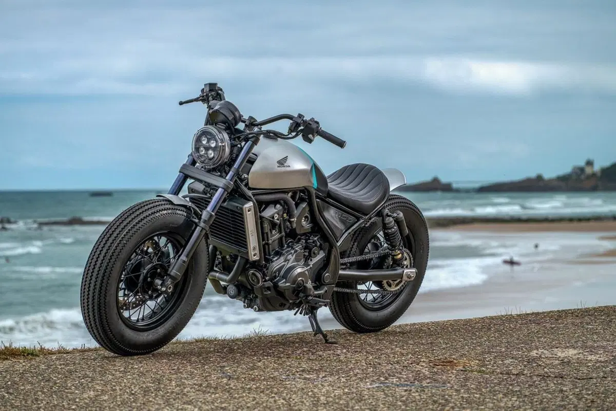 Per le special di Wheels and Waves Honda ha scelto le Rebel e a noi pare una decisione azzeccata (43)
