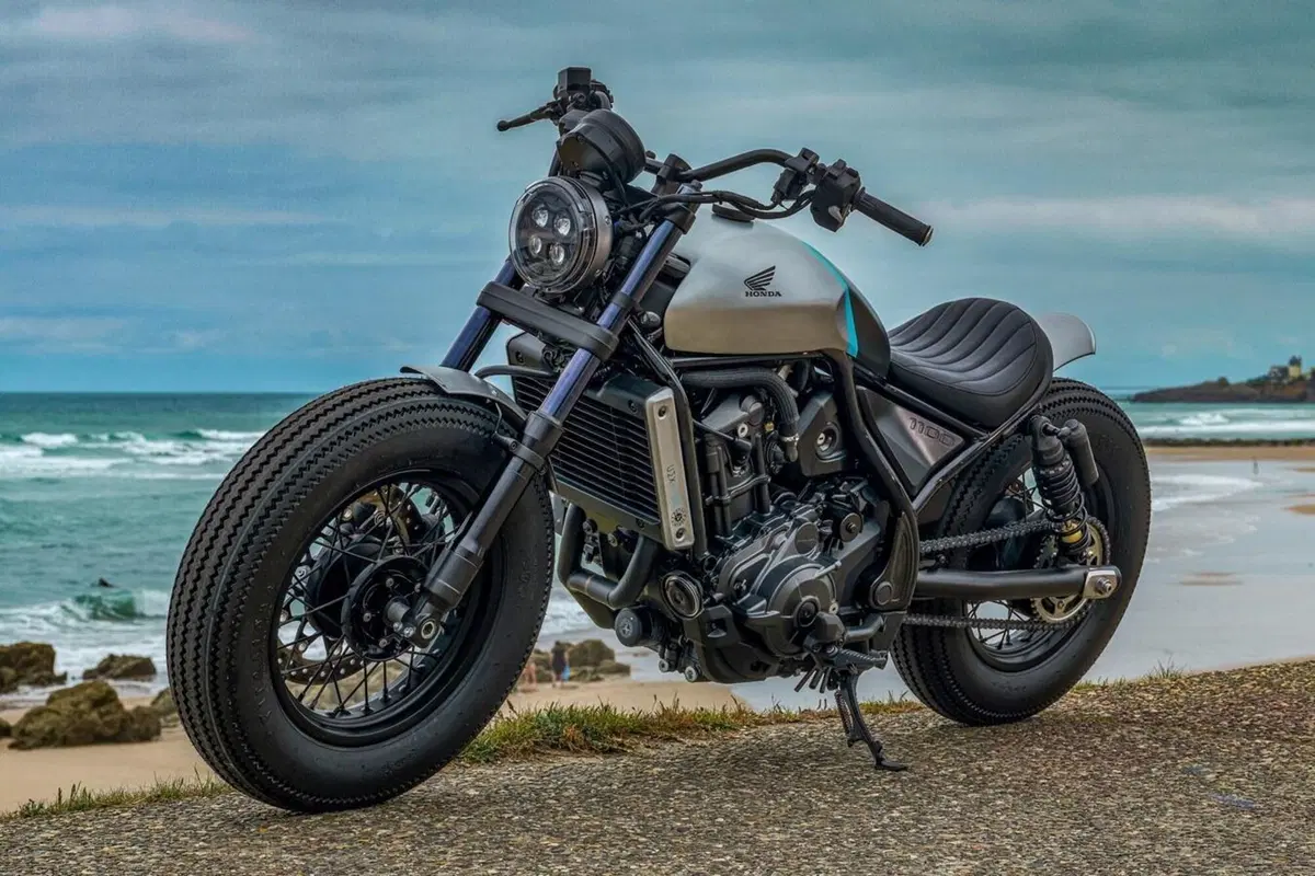 Per le special di Wheels and Waves Honda ha scelto le Rebel e a noi pare una decisione azzeccata (45)