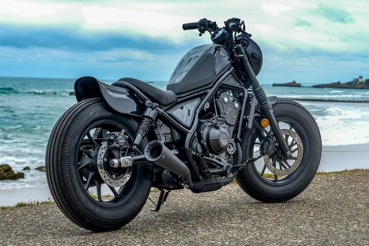Per le special di Wheels and Waves Honda ha scelto le Rebel e a noi pare una decisione azzeccata (55)