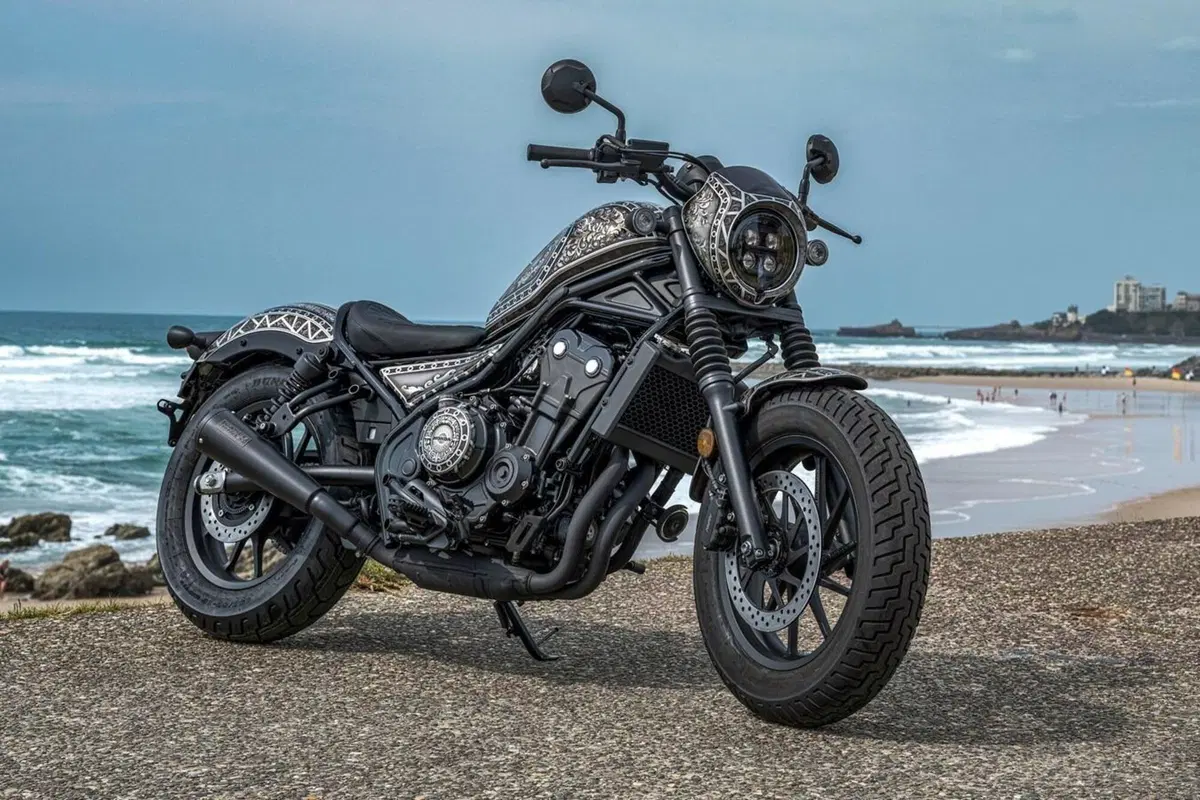 Per le special di Wheels and Waves Honda ha scelto le Rebel e a noi pare una decisione azzeccata (56)