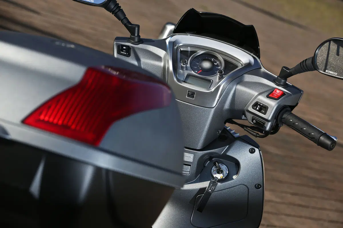 Nuovo Kymco People GTi 2015 (30)
