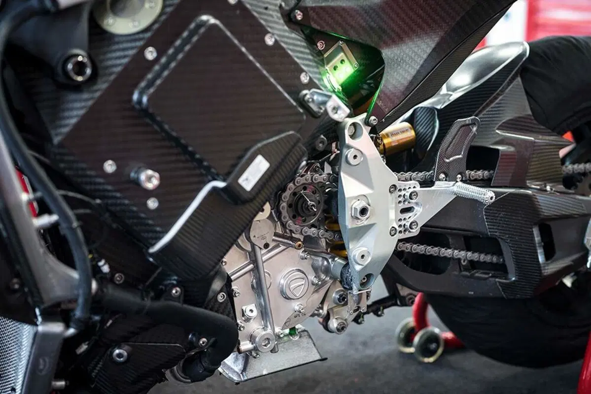 Ducati V21L MotoE: l'abbiamo vista, toccata e ve la raccontiamo in anteprima [VIDEO] (20)