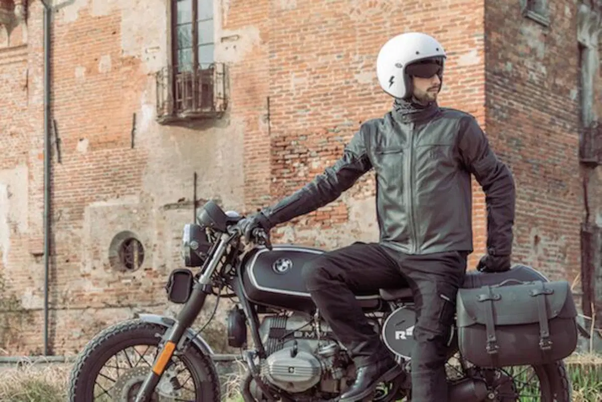 Hevik presenta la giacca Mustang Light