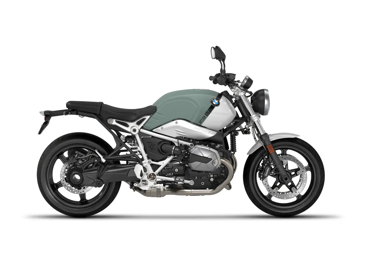 BMW, ecco tutte le moto del 2023. Ci sono novità per 25 modelli (36)