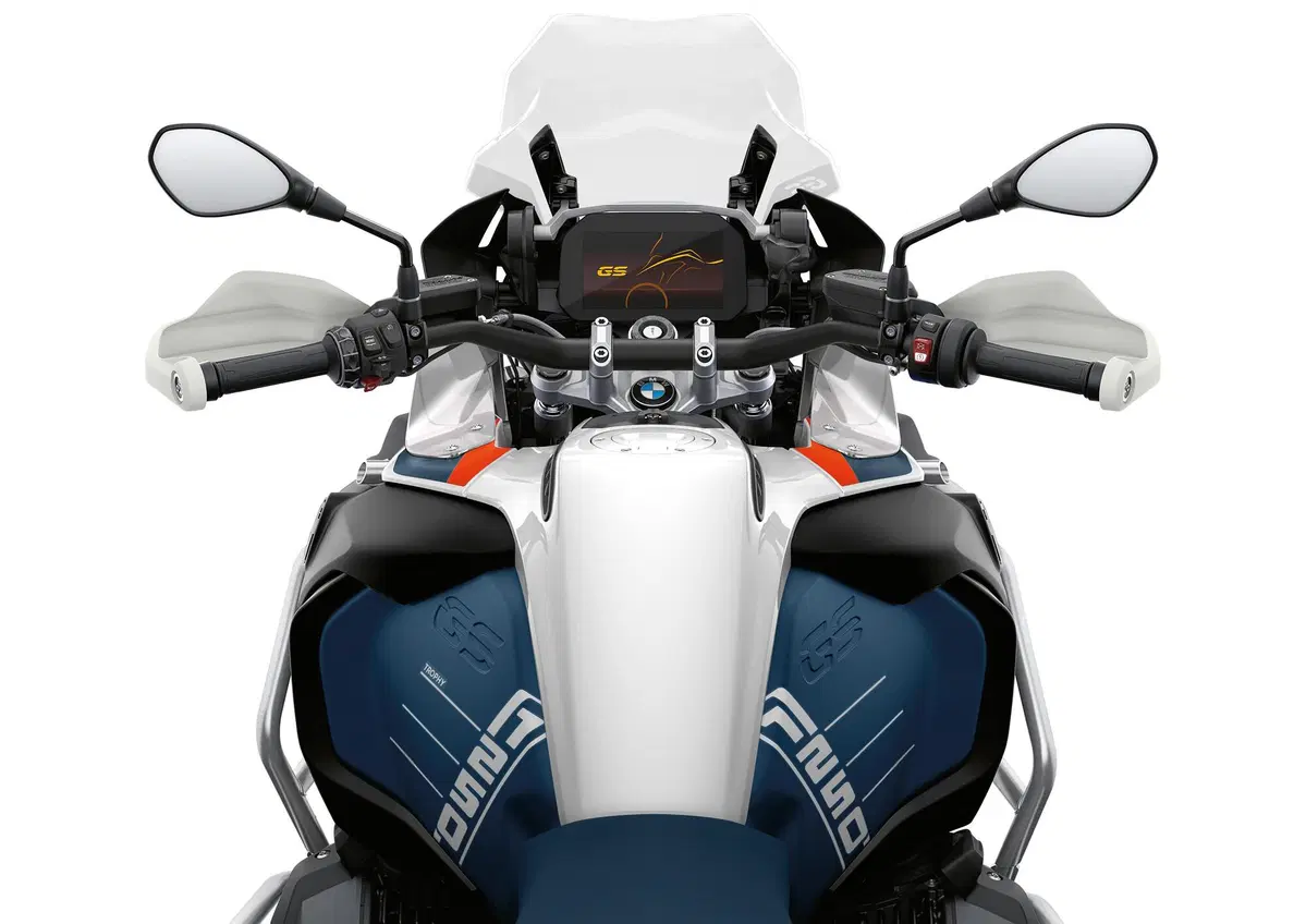 BMW, ecco tutte le moto del 2023. Ci sono novità per 25 modelli (42)