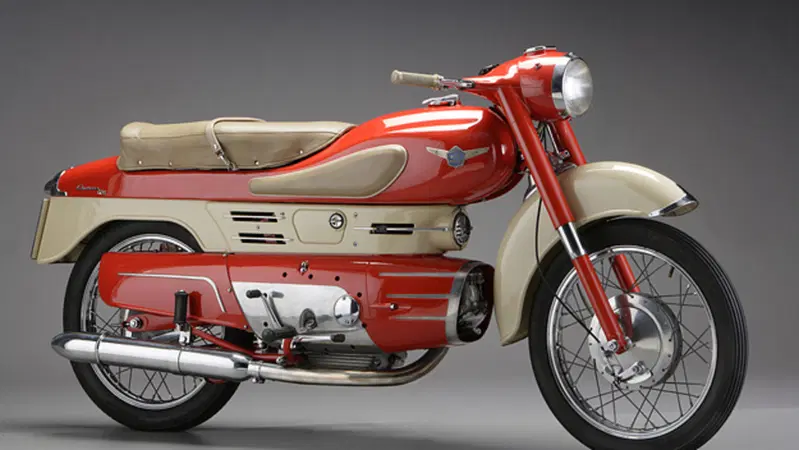 Massimo Clarke: "Aermacchi, le ali di Varese"