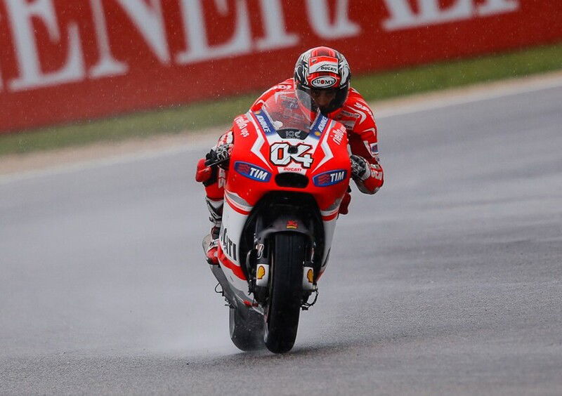 MotoGP. Piove a Misano, Dovizoso il pi&ugrave; veloce