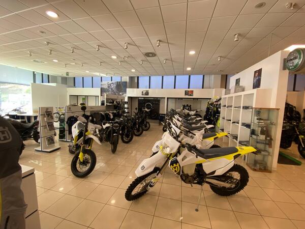 PARACOLLO - MOTORSTORE SAN MARINO