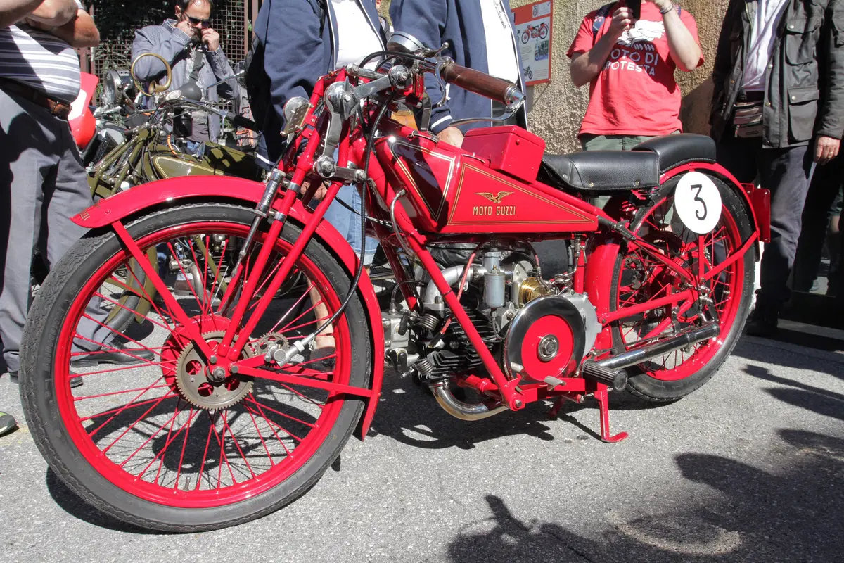 Moto Guzzi Open House: lo stabilimento di Mandello apre le porte ai suoi guzzisti (12)