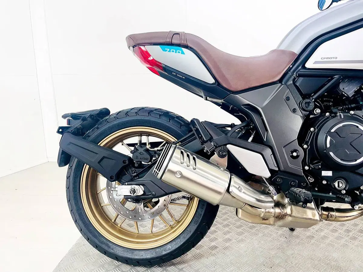 CFMOTO 700CL-X Heritage (2021 - 26) (6)