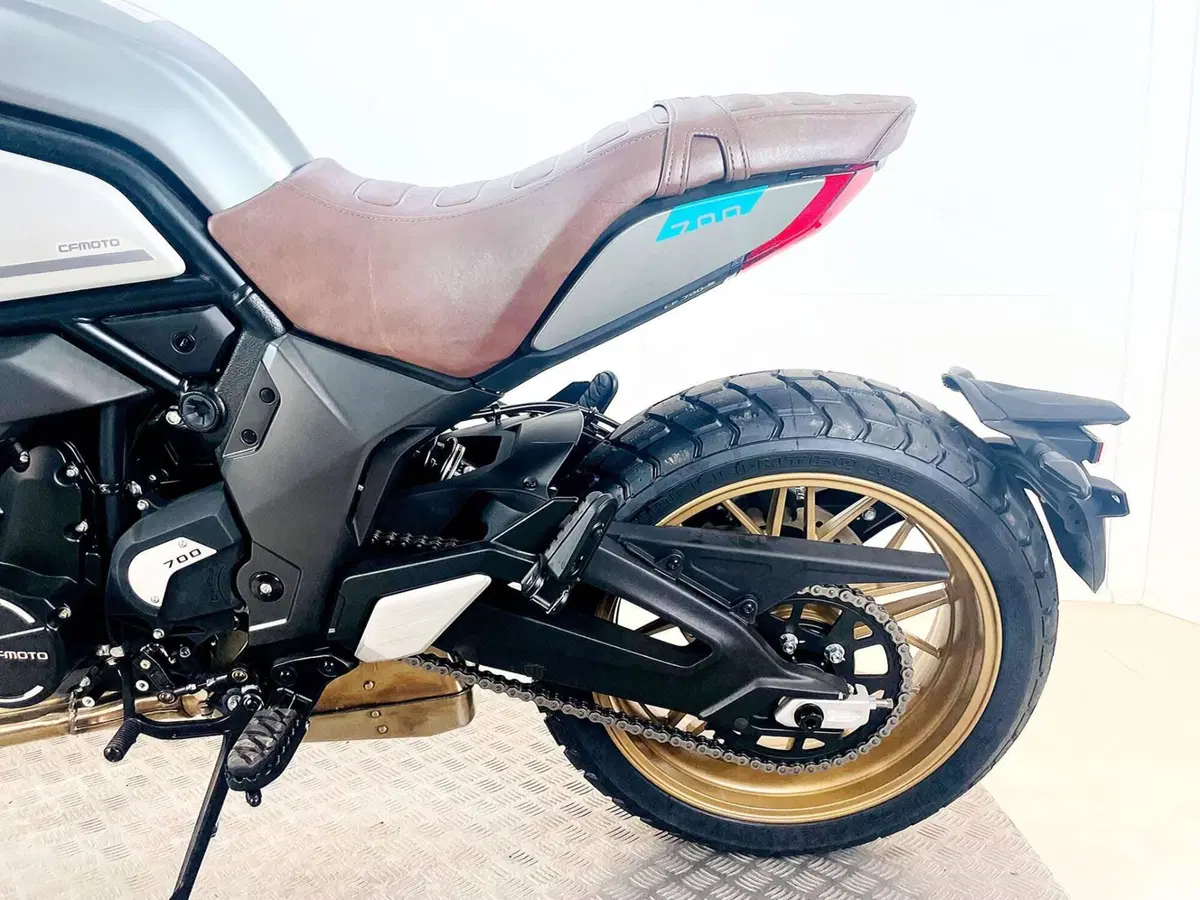 CFMOTO 700CL-X Heritage (2021 - 26) (16)