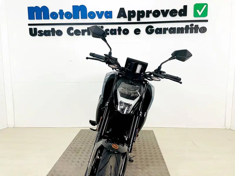 CFMOTO 300NK (2021 - 26) (4)