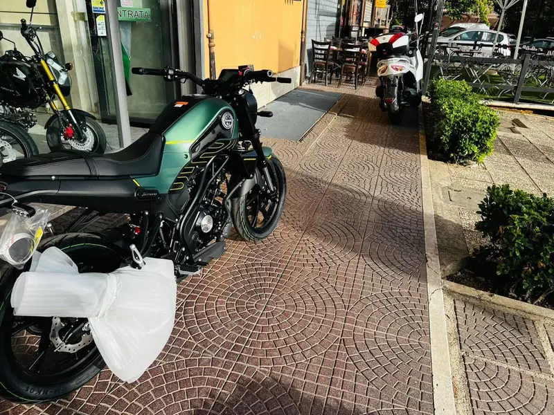 Benelli Leoncino 125 (2022 - 25) (5)