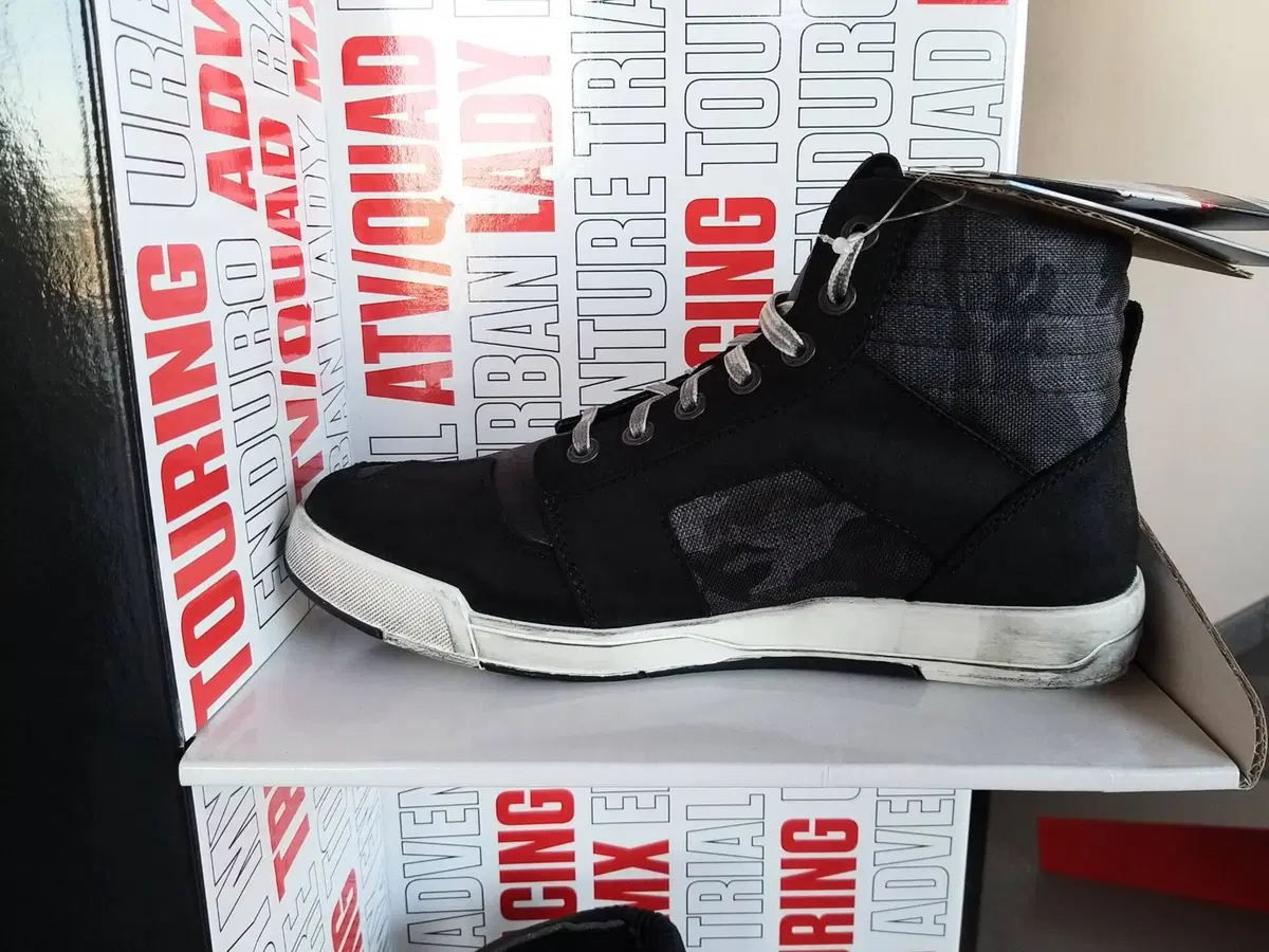 Scarpe Forma Ground Dry (2)