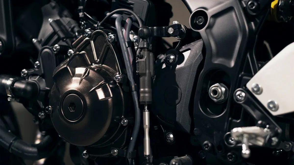 Yamaha XSR 900: divertimento in abito vintage. (7)