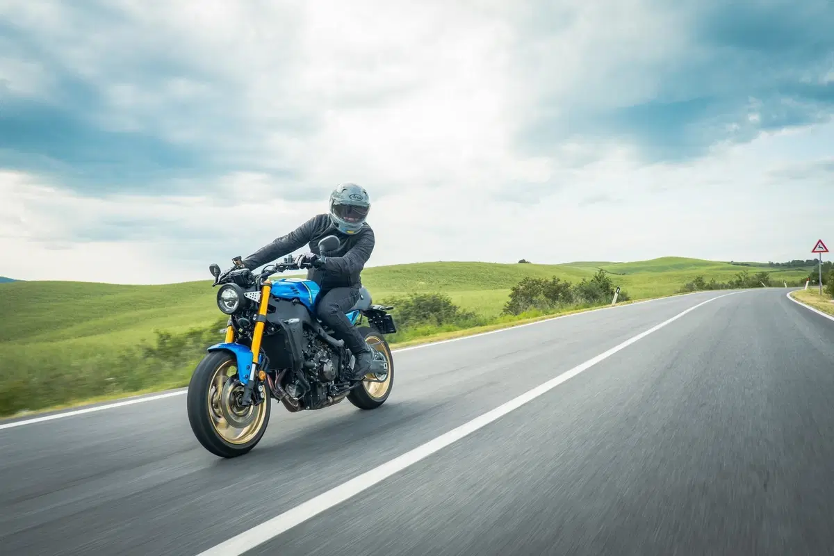 Yamaha XSR 900: divertimento in abito vintage. (3)