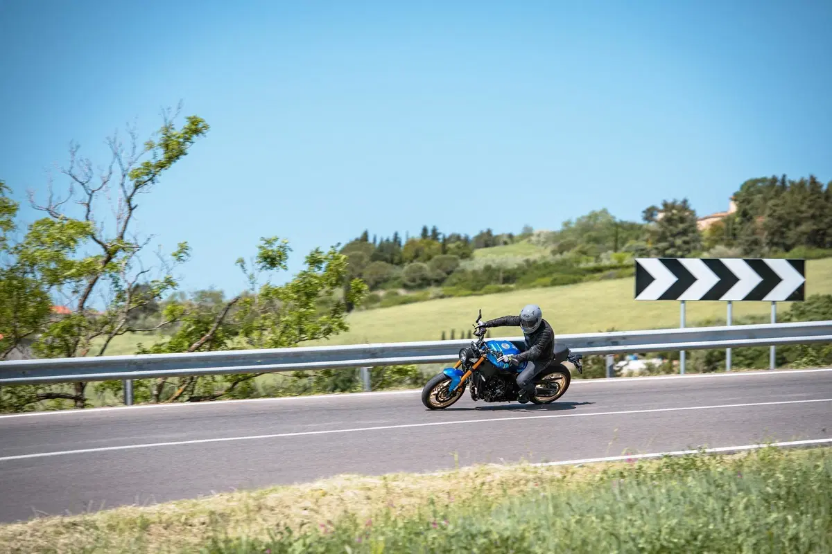 Yamaha XSR 900: divertimento in abito vintage. (2)