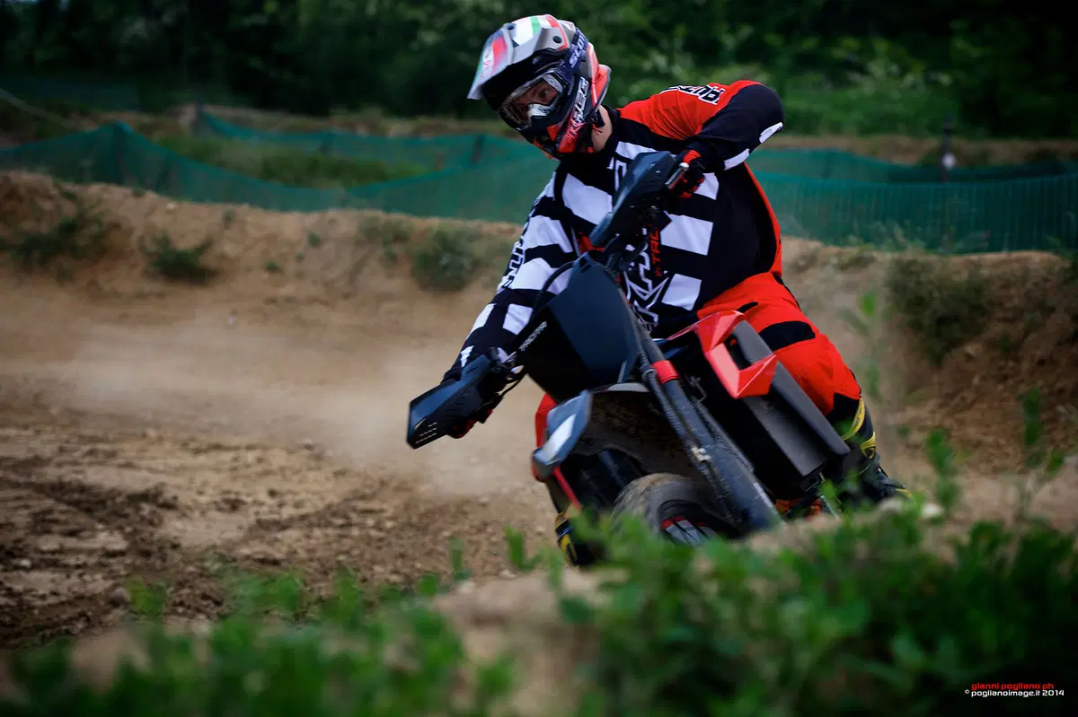Tacita T-Race  (2)