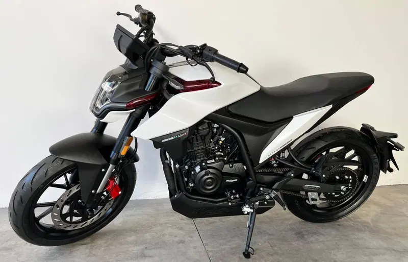 Malaguti Drakon 125 (2022 - 26) (3)