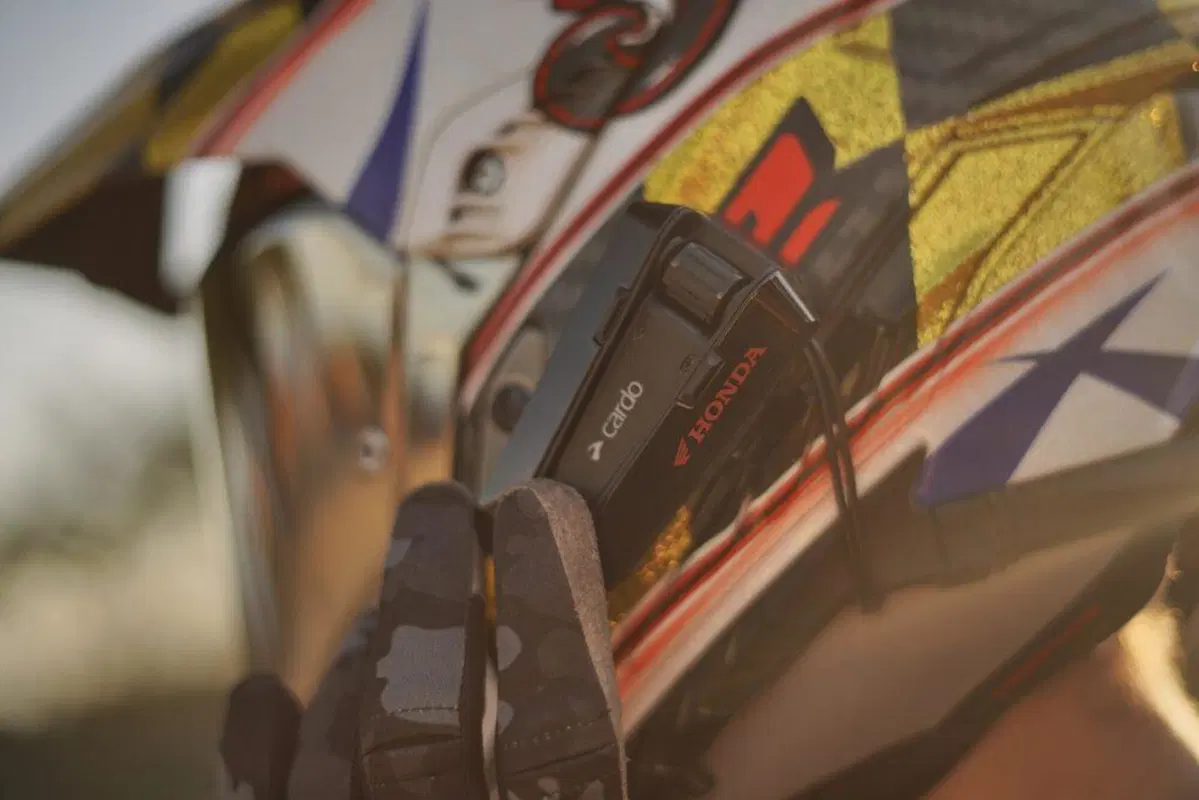 Cardo Systems presenta Honda Packtalk Edge