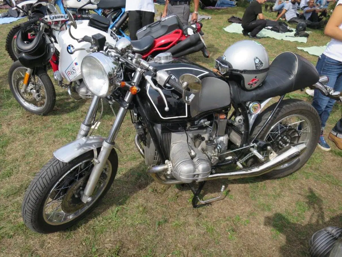 Tante belle moto al Bread And Salam (13)