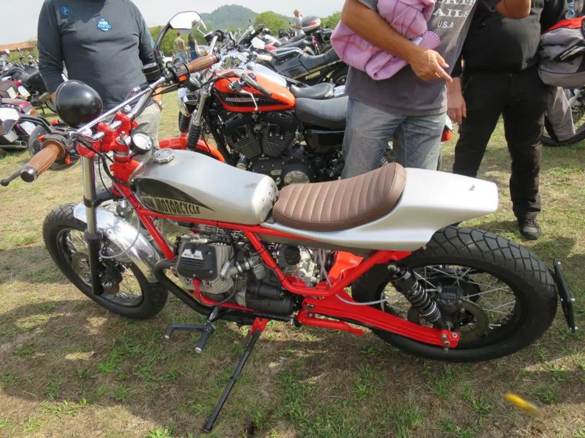 Tante belle moto al Bread And Salam (20)