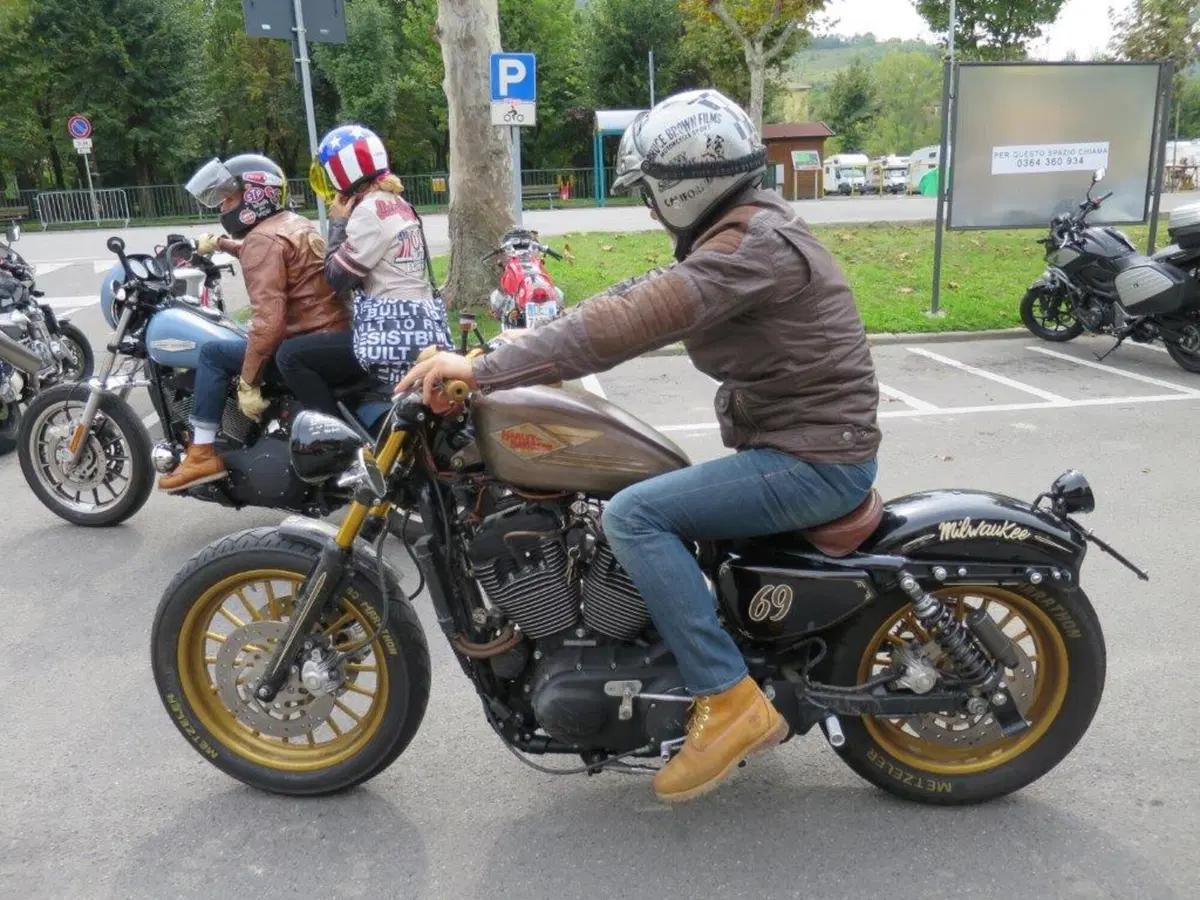 Tante belle moto al Bread And Salam (2)