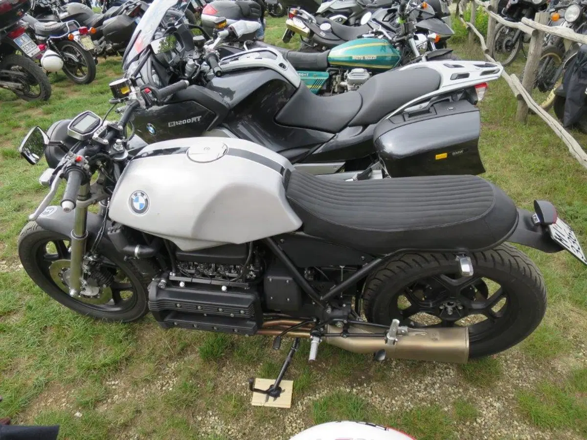 Tante belle moto al Bread And Salam (34)