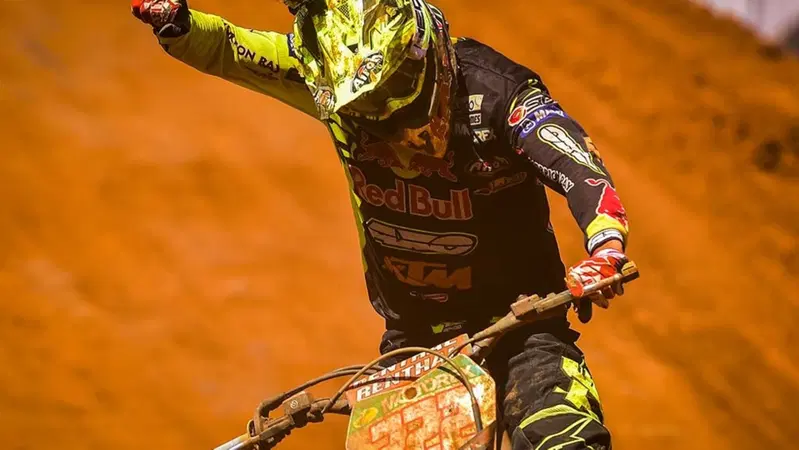 Cairoli: "KTM 350 e 450 completamente nuove. Le prover&ograve; e decider&ograve;"