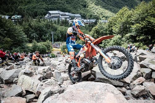 Mondiale Hard Enduro. Abestone: è 3 su 3 per Lettenbichler, KTM 