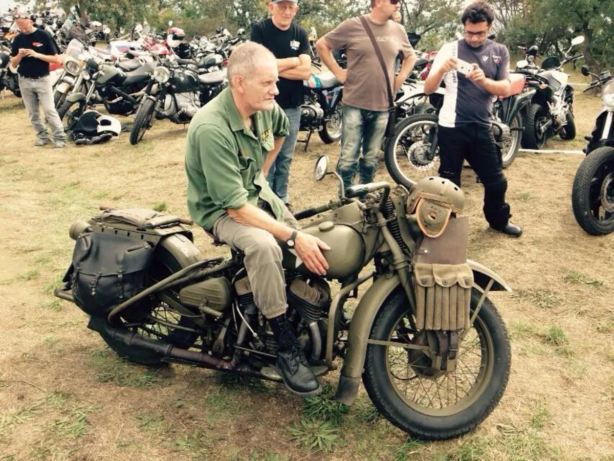 Tante belle moto al Bread And Salam