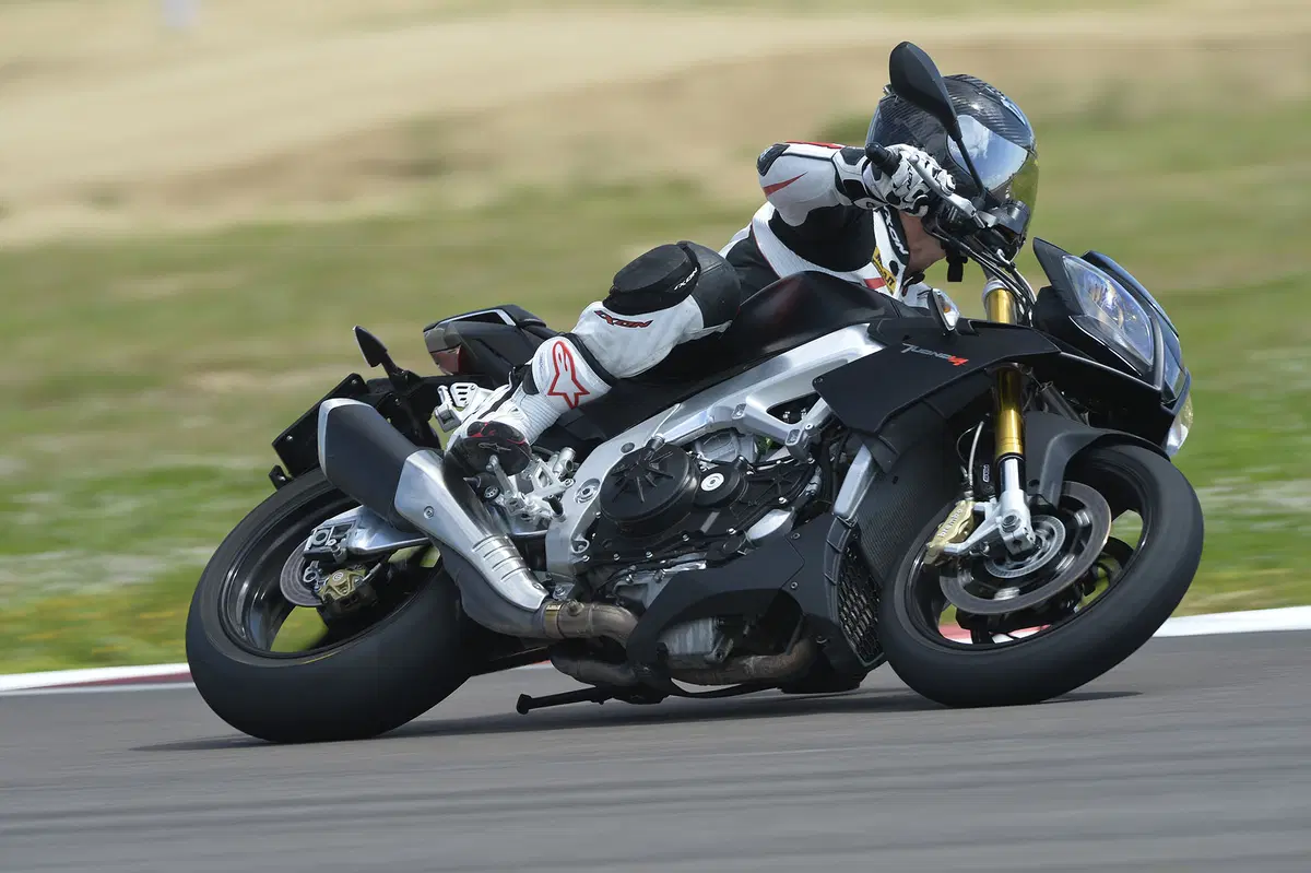Aprilia Tuono V4 R APRC, BMW S 1000 R, KTM 1290 Super Duke R (13)