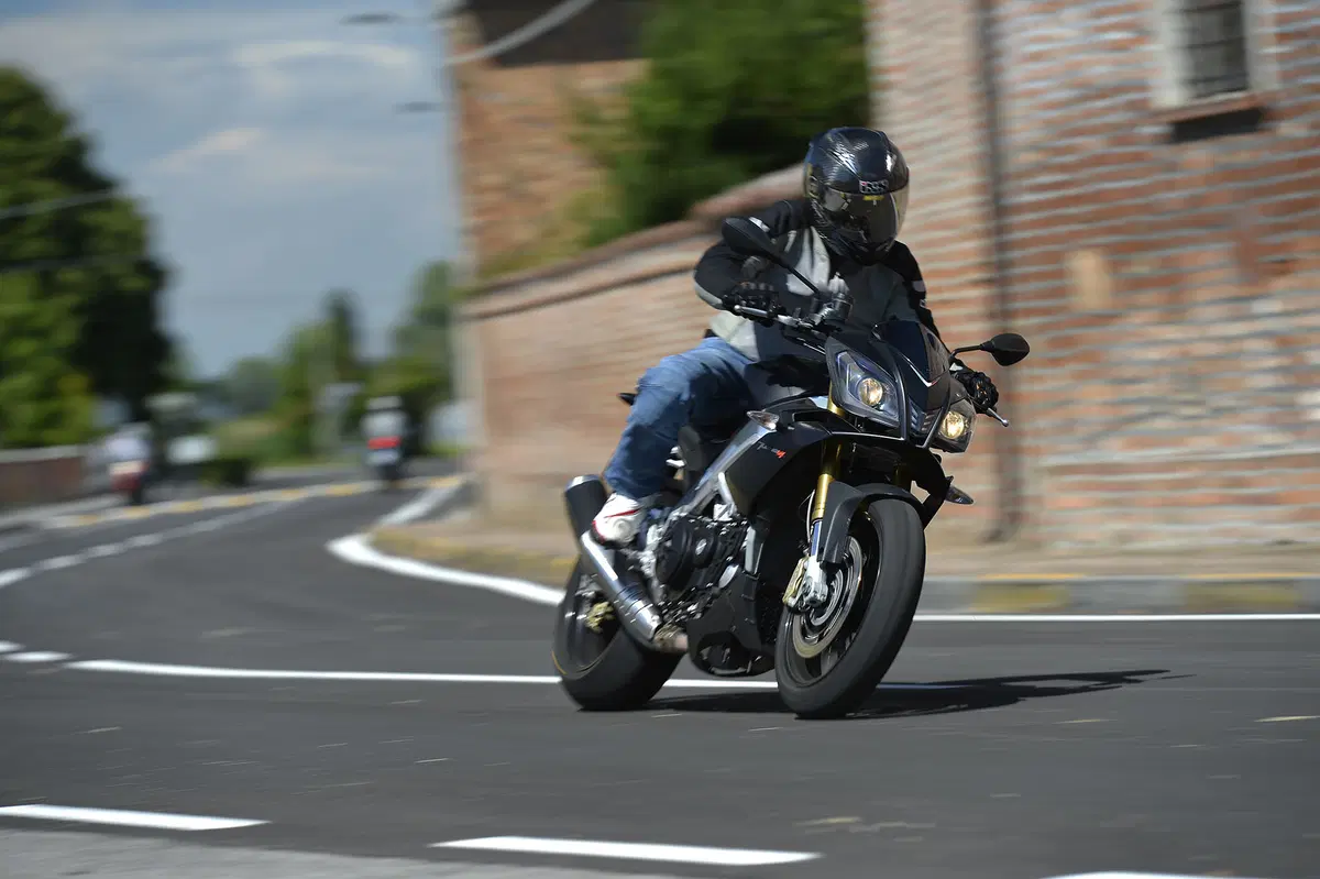 Aprilia Tuono V4 R APRC, BMW S 1000 R, KTM 1290 Super Duke R (24)
