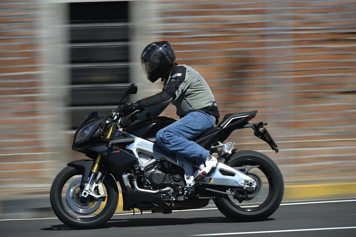 Aprilia Tuono V4 R APRC, BMW S 1000 R, KTM 1290 Super Duke R (25)
