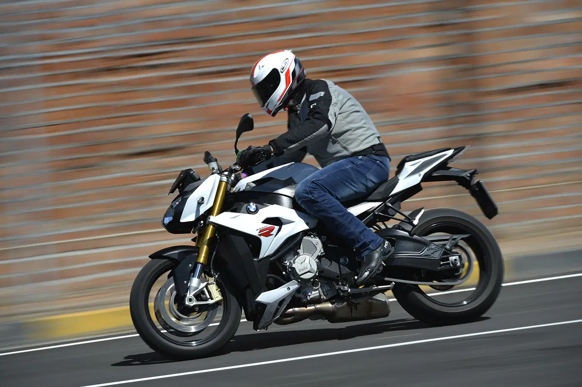Aprilia Tuono V4 R APRC, BMW S 1000 R, KTM 1290 Super Duke R (30)