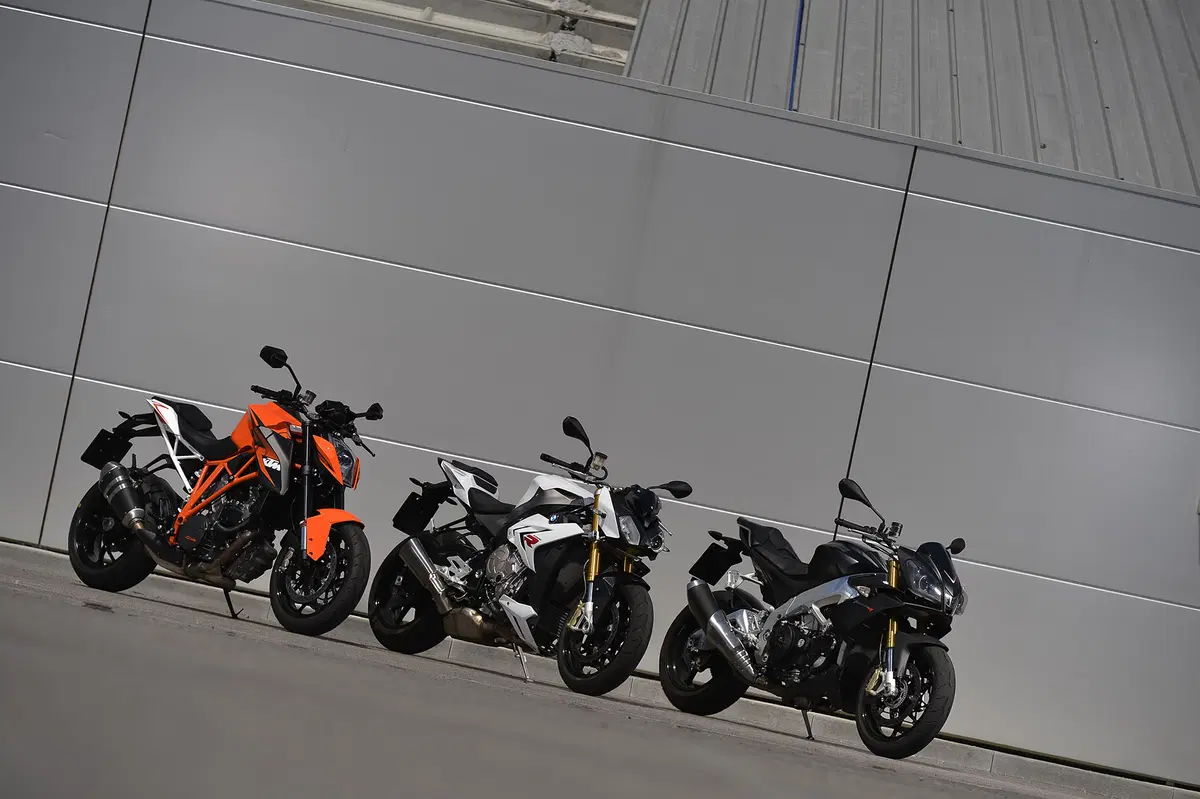 Aprilia Tuono V4 R APRC, BMW S 1000 R, KTM 1290 Super Duke R (37)