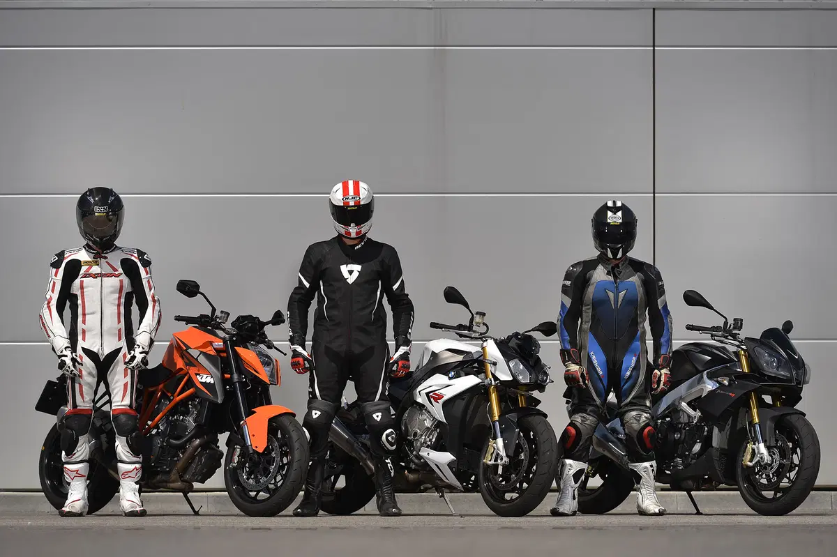 Aprilia Tuono V4 R APRC, BMW S 1000 R, KTM 1290 Super Duke R