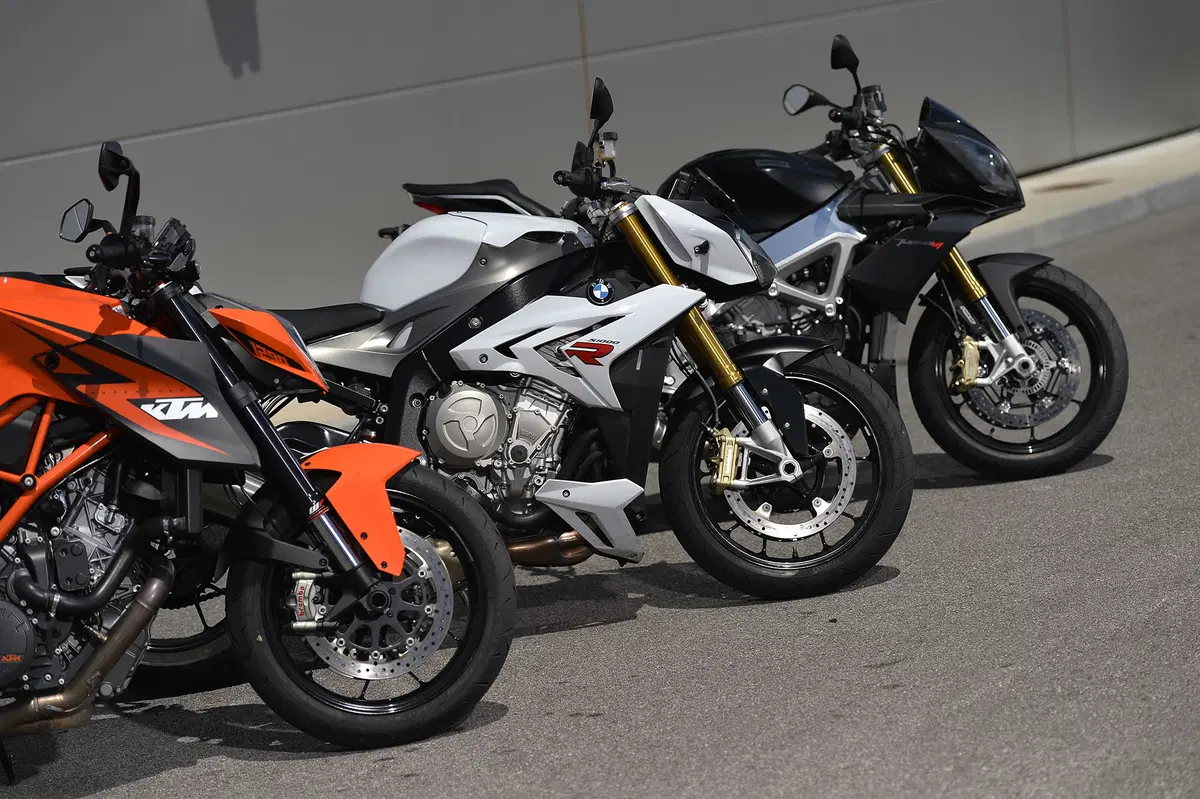 Aprilia Tuono V4 R APRC, BMW S 1000 R, KTM 1290 Super Duke R (38)