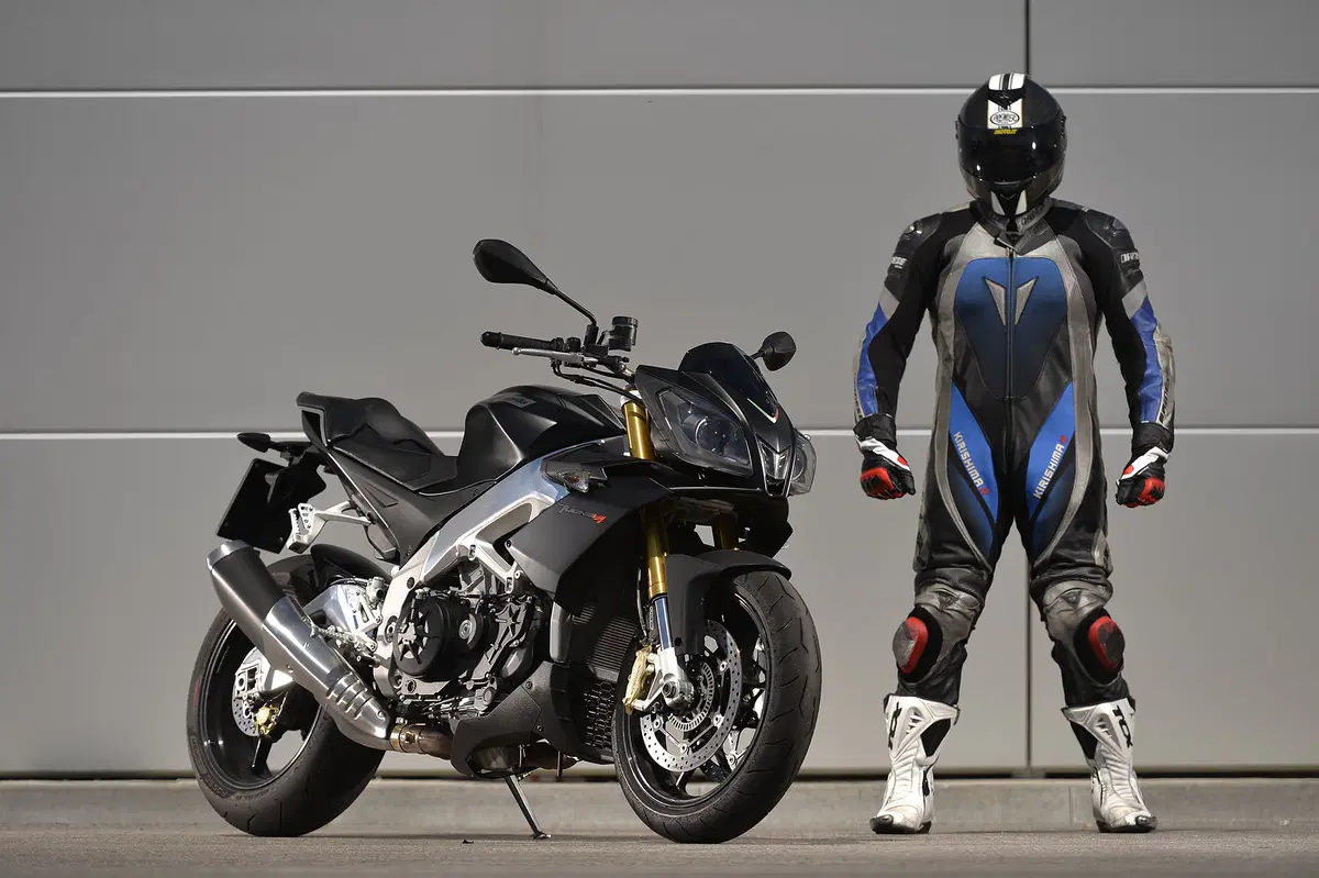 Aprilia Tuono V4 R APRC, BMW S 1000 R, KTM 1290 Super Duke R (40)