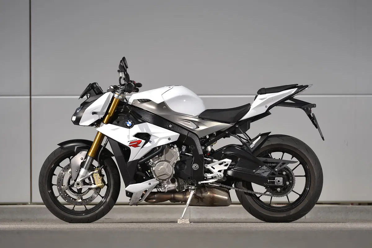 Aprilia Tuono V4 R APRC, BMW S 1000 R, KTM 1290 Super Duke R (46)